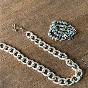 $5 CLEAROUT 
☀️Rose gold chunky chain necklace & silver bracelet